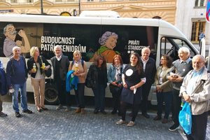 SnP SilverBus na ulici 1200